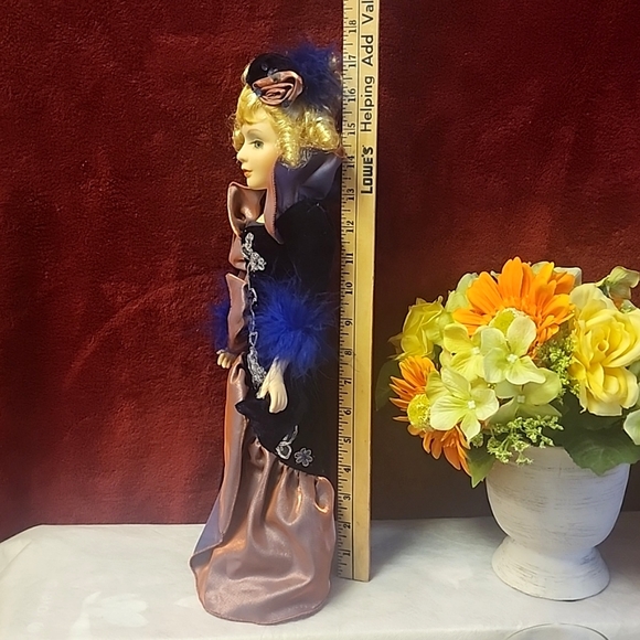 Treasury Collection Paradise Galleries. World's Finest Porcelain Doll. - Picture 12 of 15